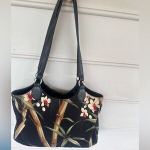 Cynthia Hart Elegant Black Floral Shoulder Bag